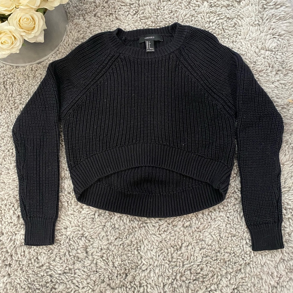 Forever 21: Black Long Sleeve Crop Top Size Small